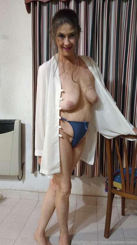 They will show me their cocks today it is raining and I want..