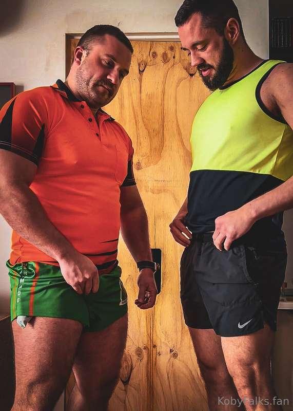 Oi mate, just dropped a sneak peek photo set from Double Tro..
