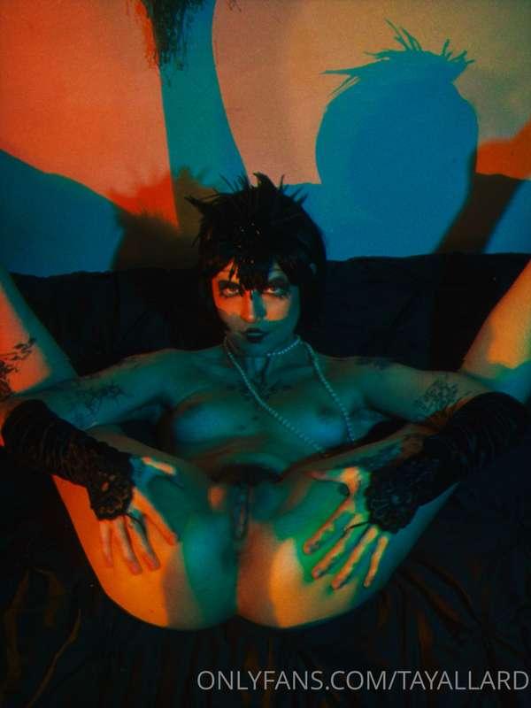 wait I over edited the shit out of these and I Love it. this..