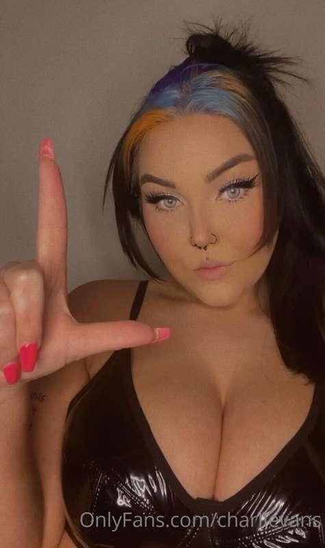 are you a loser? 

join my submissives list and let me domin..