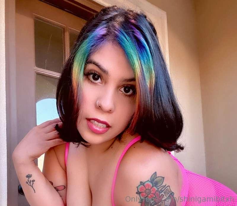 I feel like the prettiest pink princess 👑💞🌸💖🌷🎀 - Tell me wha..