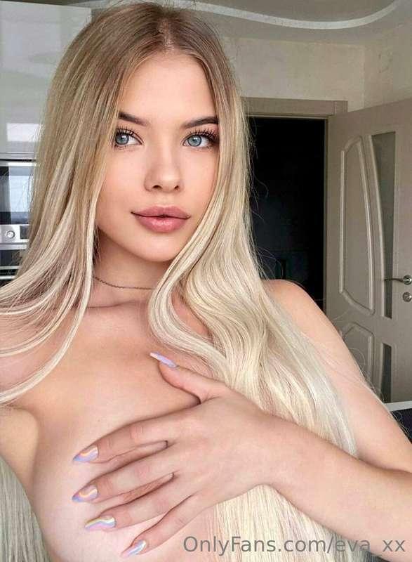 ## 💖@eva_xx💗TEMPORARILY FREE PAGE💗@eva_xx💖𝙏𝙝𝙞𝙨 𝙘𝙪𝙩𝙚 𝙜𝙞𝙧𝙡 𝙞𝙨 ..