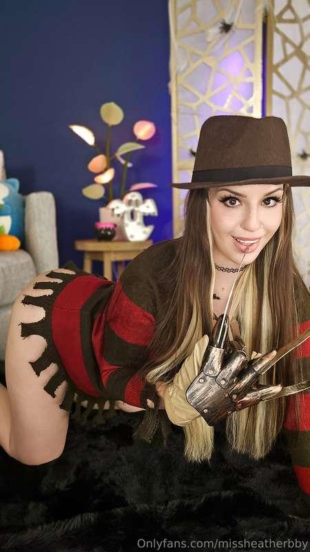 Sweet dream or nightmare? 😈