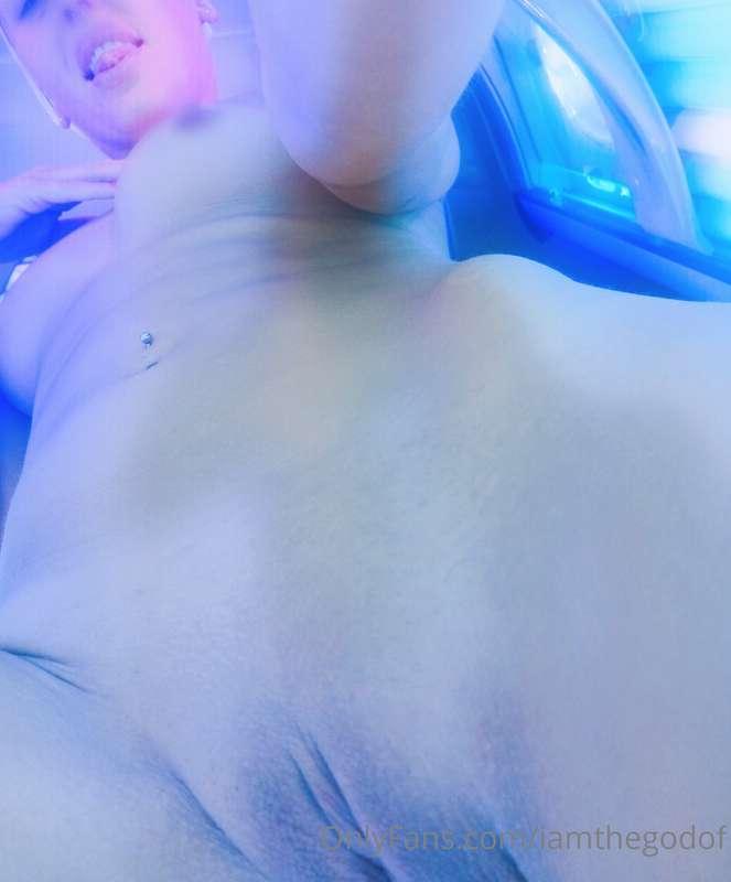 Hi 🤫