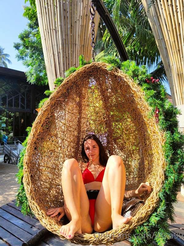 Like if you want to fuck me on this chair 😎