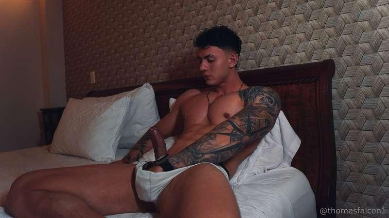 Will you join me in bed? I've got something for you 😈😏