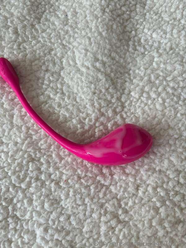 Ever want to control my lovense!? Well here's me doing my la..