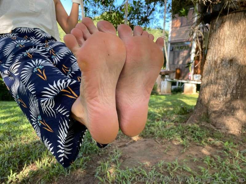 Am I'm too old to play on the swing? I just love it! 🤭