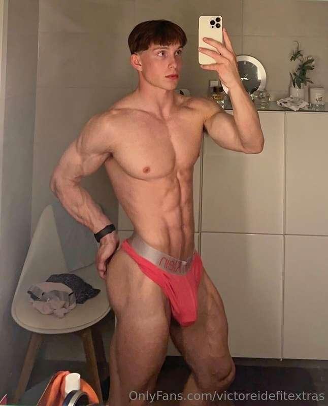 https://onlyfans.com/victoreidefitness/c37