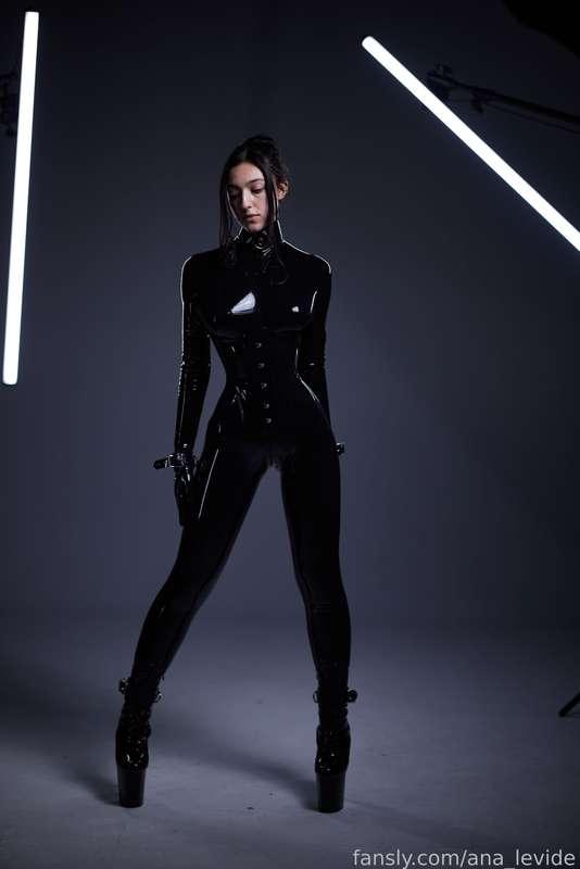 ana_levide image #104