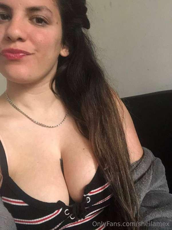 Baby, check out this latin beauty 🥵Squirting, VC, Fetiches a..