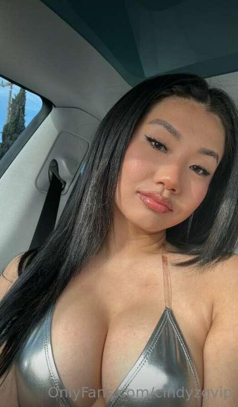 will u come with me to look for something on the back seat 😈