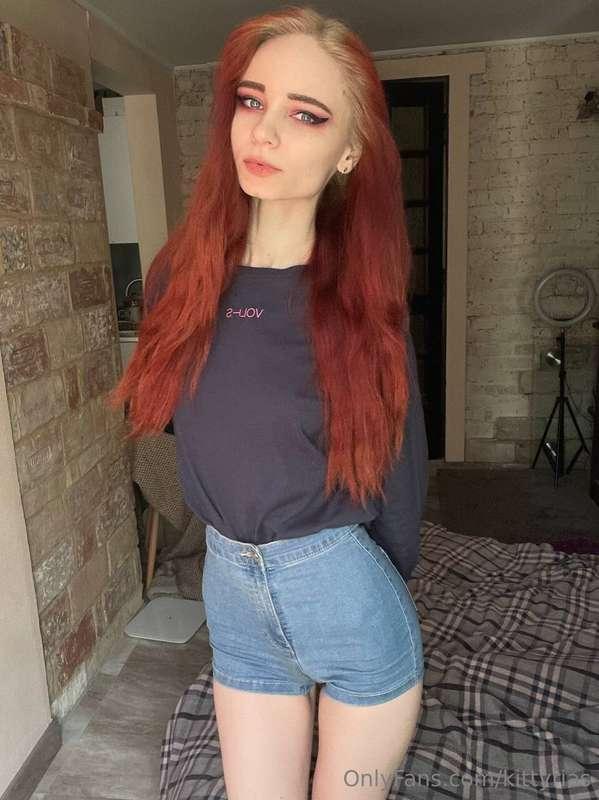 my pussy need some sun and kisses☀️