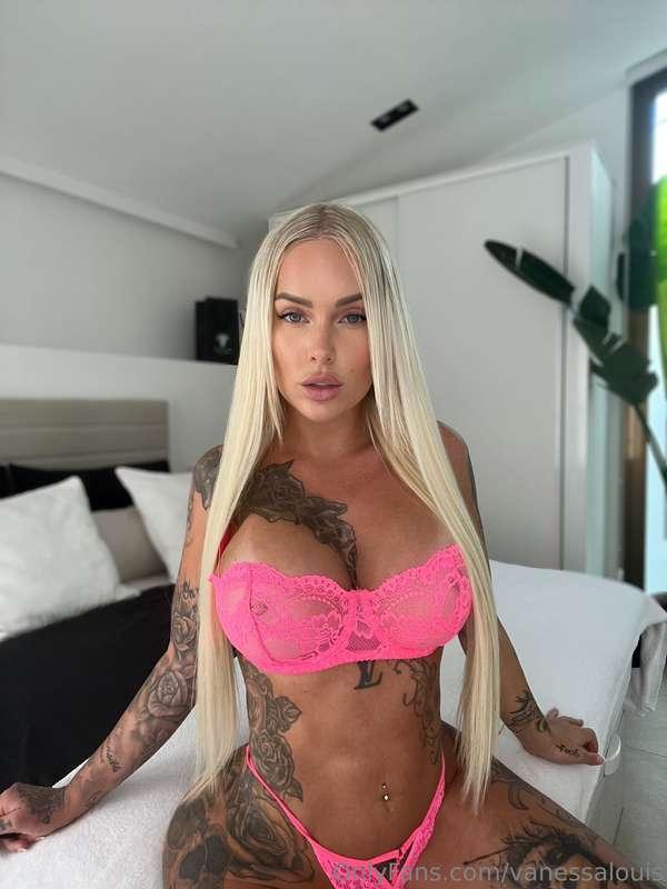 If u keep liking all my posts I might have to dm u some 🔞 gi..