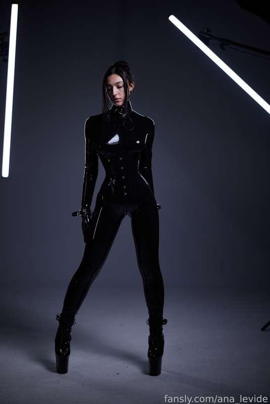 ana_levide image #103