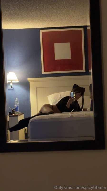 Who’s down to make some sex tapes 😈