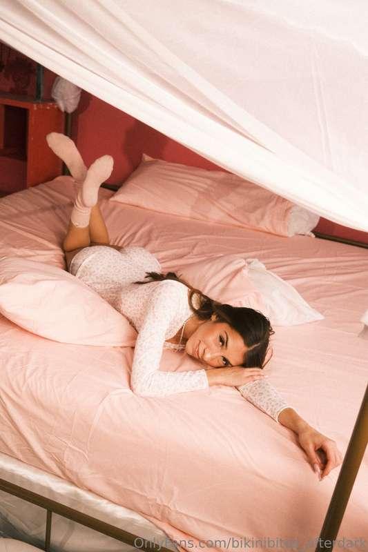 Just a princess in her bed, waiting for her knight and shinn..