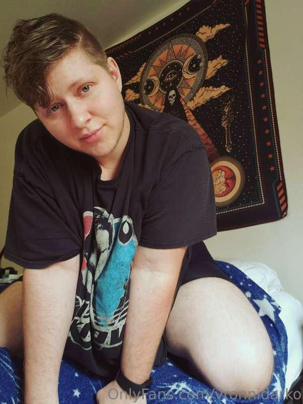 thecurvyprince image #1
