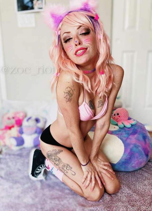 zoe_riot image #7