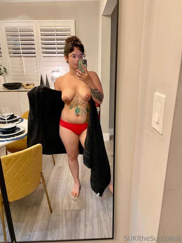 First nudie in the airbnb :) I could use a massage after tha..