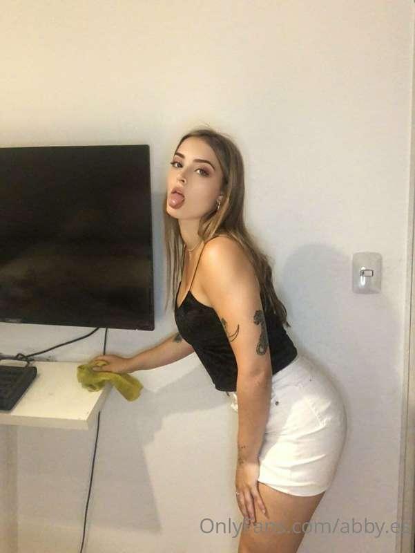 Imagine you ordered a cleaning service and I came...would yo..