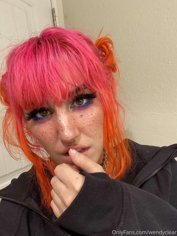 just a little bit of 🍑 😘

had a photoshoot with my ✨fave✨ to..