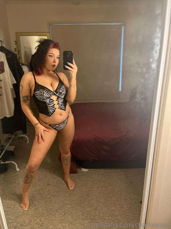 i love this lingerie 🖤