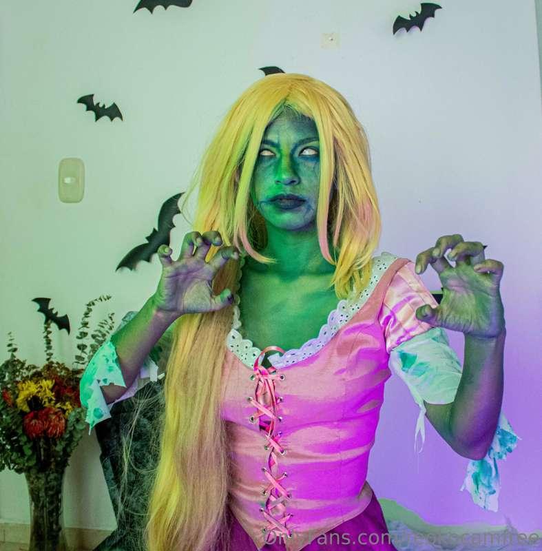 Halloween special is now in onlyfans.com/reokocam