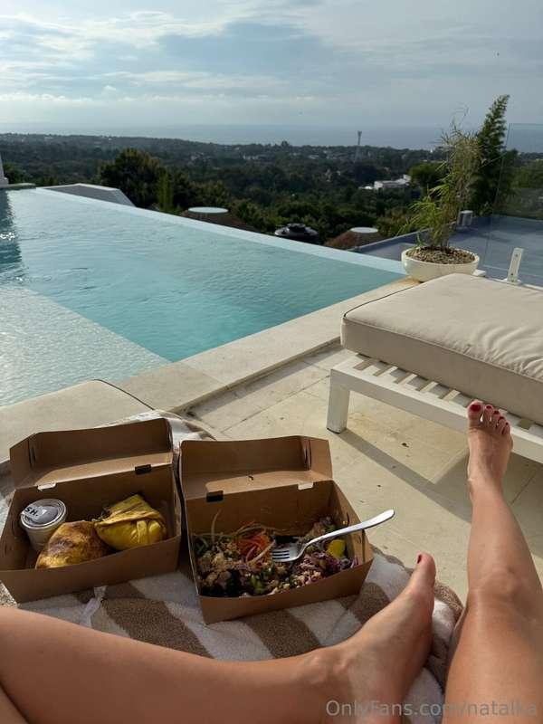 just waiting you for the dinner with such a view🥰