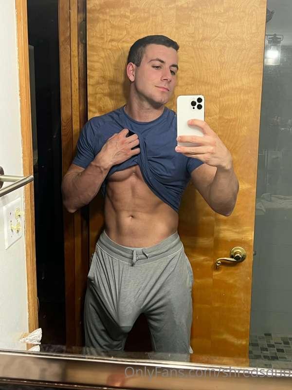 My main page @shreds is full of naughty content😈🍆💦