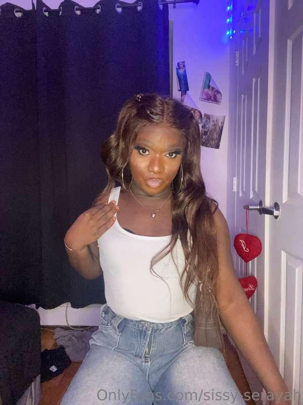 sissy-serayah image #2