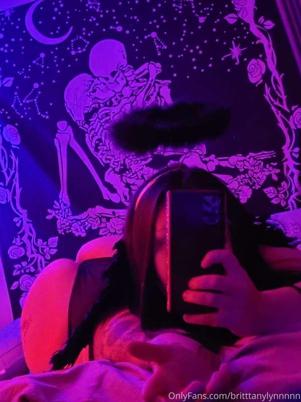 Happy late Halloween 😈🎃🦇 
Something about the blue and purpl..