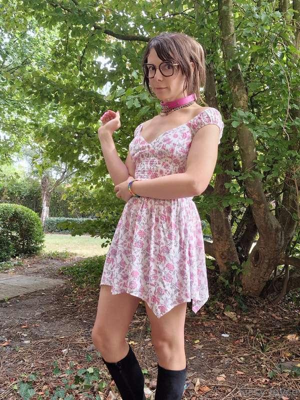 Since you all loved the last picture, here is the full photo..