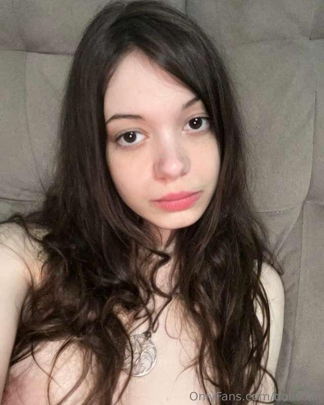 my face or my ass?? 👩🆚🍑 🤔🥵💦