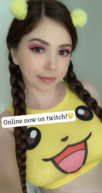 I’m online on twitch !!!💛💛💛
Twitch.tv/lilcanadiangirl