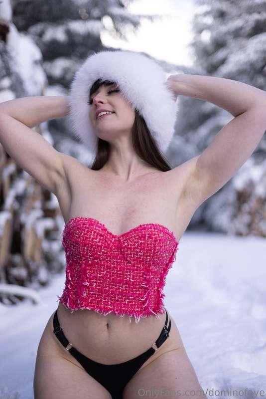 Perfect pits, perfect tits ;)