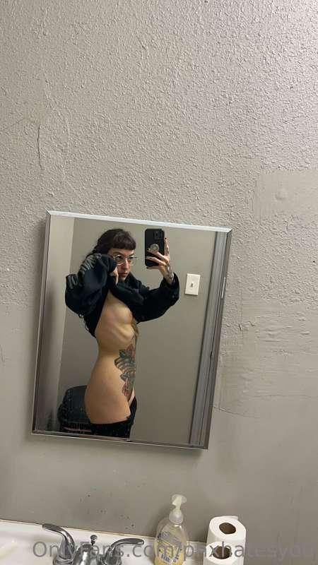 Follow me to the public bathroom 🤭🥵 hehe
