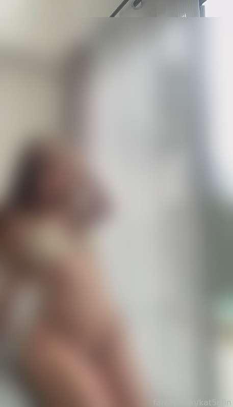 kat5glln image #1