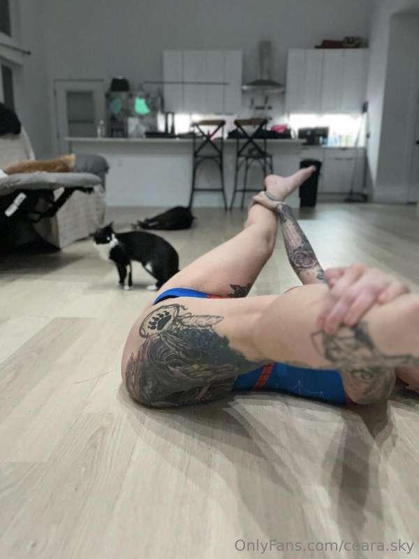 Dm me if you wanna see me spread my legs like this while I'm..