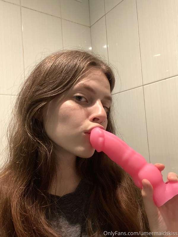My first dildo! I am waiting for your requests 😏