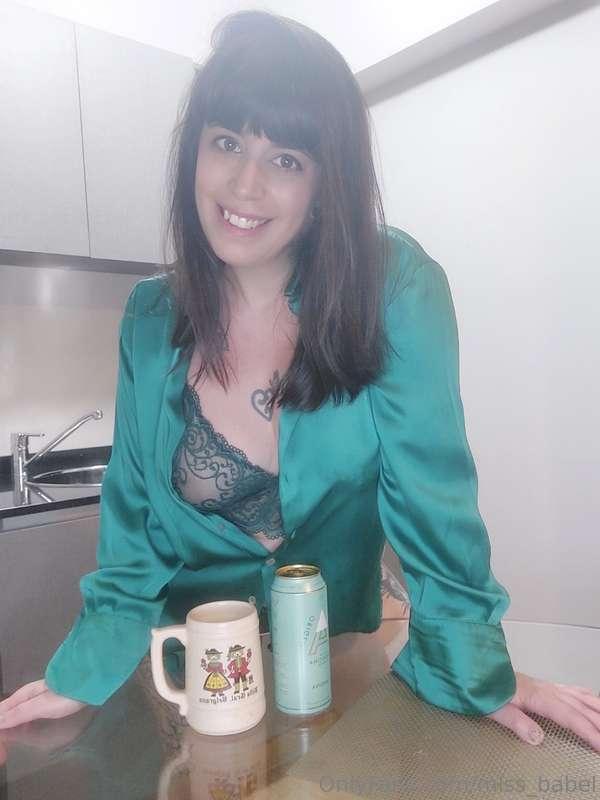 Happy Saint Patrick's Day!! 🍀🍻 💚

cheers! 🙂
