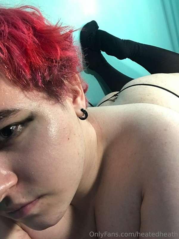 I love playing with my clothes (older hair color)