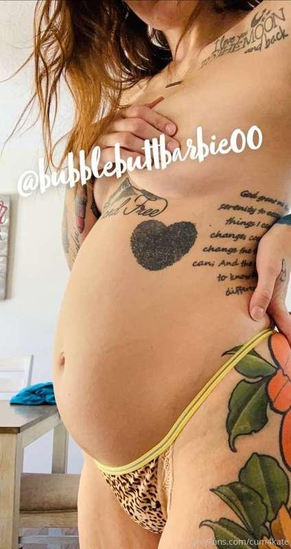 HER PREGNANT CONTENT IS 🔥 
@bubblebuttbarbie00 
👆🏼👆🏼CLICK HE..