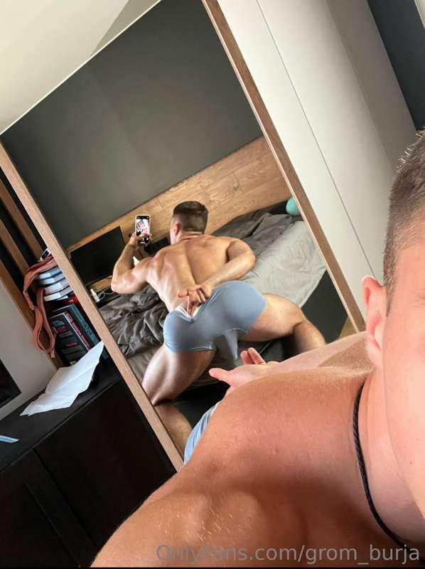 Love it when it is rough 🥵💦
.
.
.
On one hookup of mine, guy..