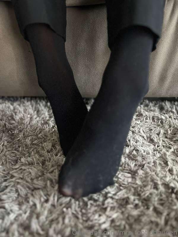 mrs_footjobqueen image #5