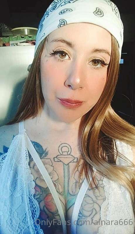 Daddy I'm waiting for you to talk dirty to me, what are you ..