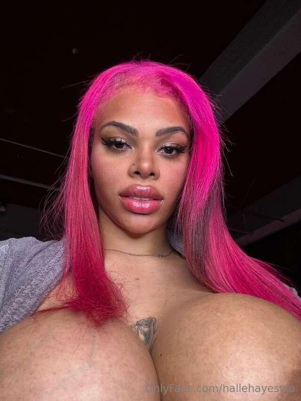 want me to jerk you off with my tits? 👅