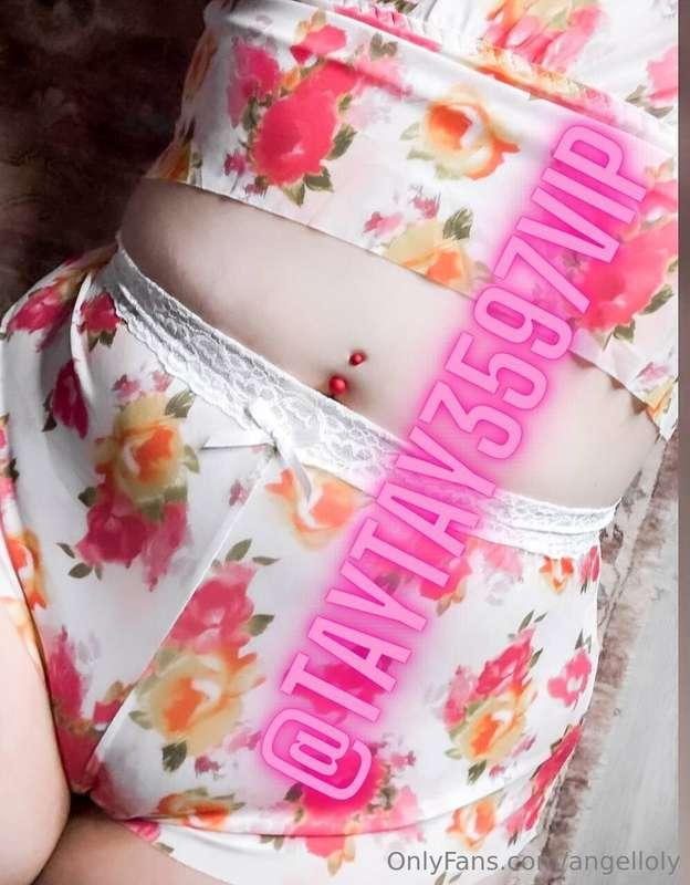 Do you have a big cock? If so, subscribe to me! I specialize..