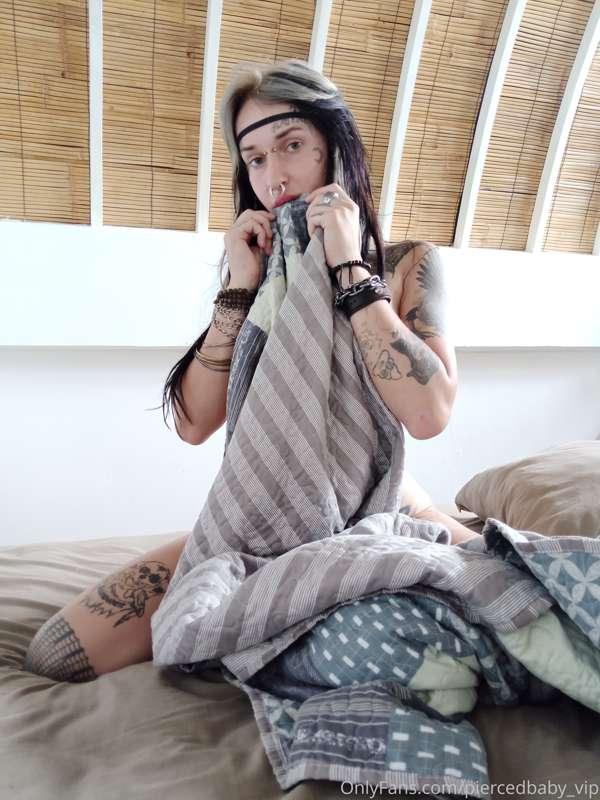 should I show u what's under my blanket?...