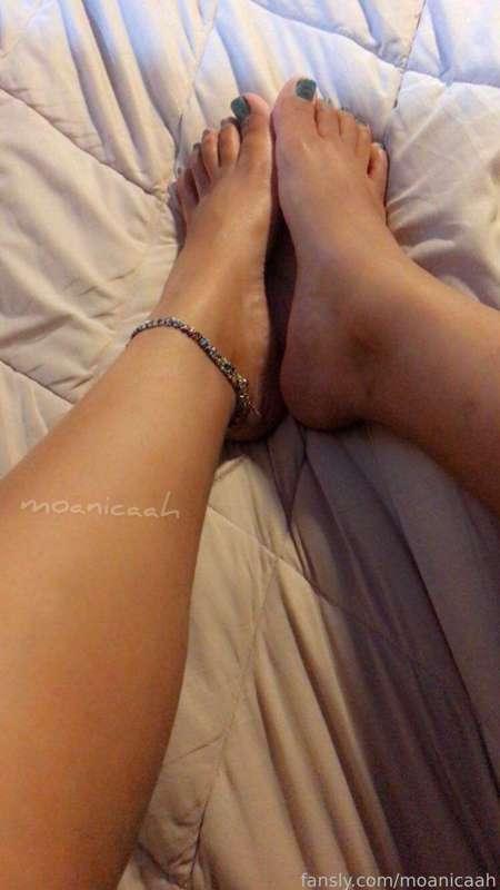 moanicaah image #0